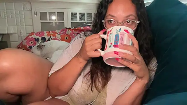 dreamyriri online show from June 29, 1:34 am