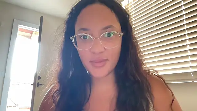 dreamyriri online show from July 19, 3:27 pm
