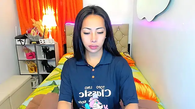 Snapshot of reighnempress chatting on January 29, 3:01 am reighnempress online show from January 29, 3:01 am