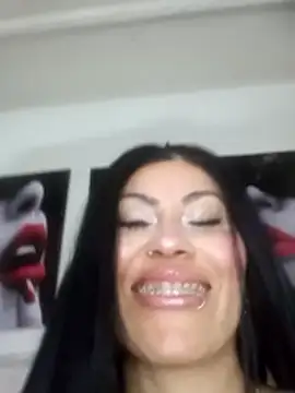 Tania mature online show from April 4, 5:43 pm