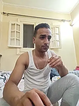 Snapshot of highguy chatting on June 12, 2:54 am highguy online show from June 12, 2:54 am