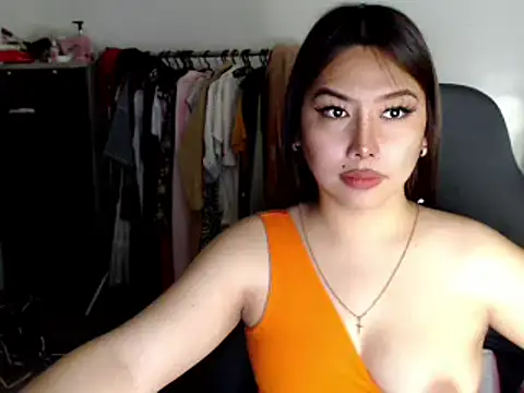 urqueendominant online show from March 15, 7:42 am