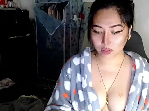 urqueendominant online show from September 19, 3:30 am