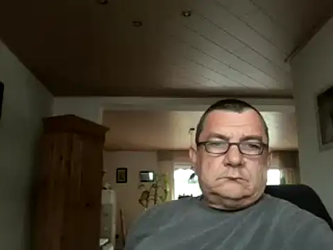 Snapshot of Nobbie444 chatting on May 15, 11:28 am Nobbie444 online show from May 15, 11:28 am