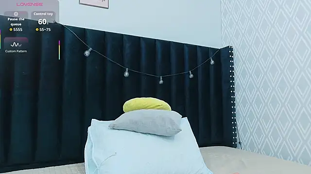 Snapshot of colombiamommy chatting on November 25, 12:27 pm colombiamommy online show from November 25, 12:27 pm