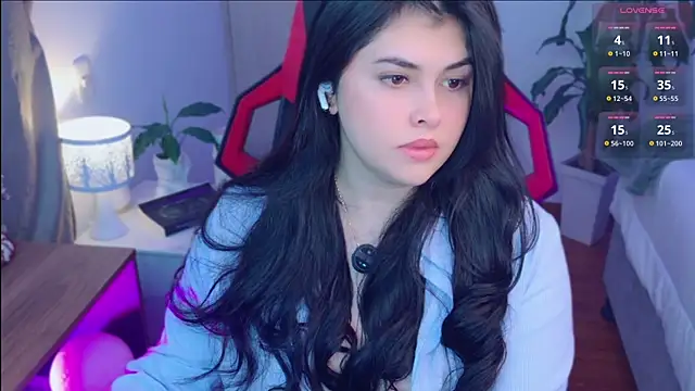 Alyaa s online show from April 18, 2:26 am