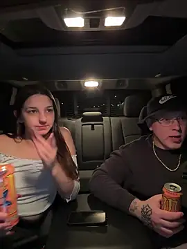 DoriDeluxe66 online show from February 5, 8:57 pm