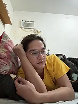 Snapshot of MarieLoveGlamorous chatting on March 15, 11:49 am MarieLoveGlamorous online show from March 15, 11:49 am