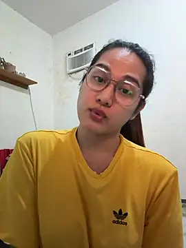 Snapshot of MarieLoveGlamorous chatting on July 12, 8:00 pm MarieLoveGlamorous online show from July 12, 8:00 pm