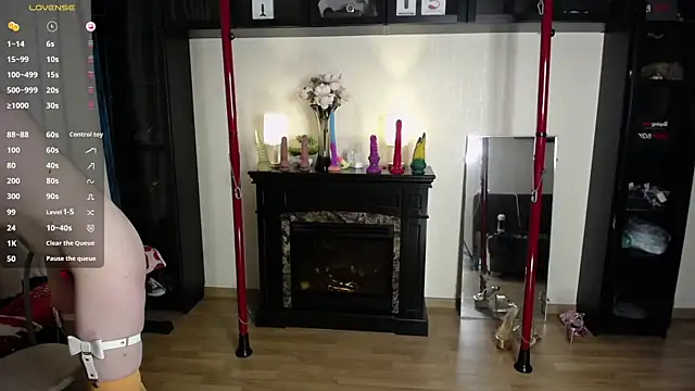 Snapshot of all_shades_dreams chatting on November 30, 10:47 pm all shades dreams online show from November 30, 10:47 pm