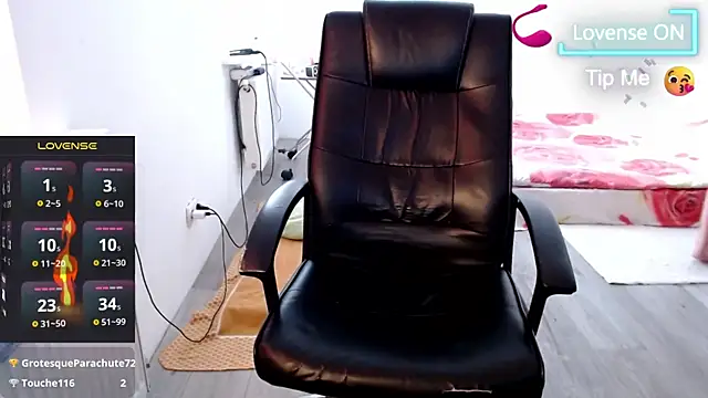 Snapshot of Masha-Mashenka1 chatting on February 26, 1:19 pm Masha-Mashenka1 online show from February 26, 1:19 pm