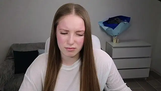 EvaMaddison online show from March 19, 4:34 pm