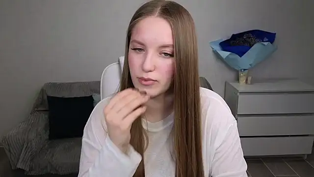 EvaMaddison online show from March 19, 7:38 pm