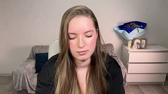 EvaMaddison online show from September 12, 7:47 pm