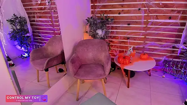  MeganRain online show from October 28, 7:12 am