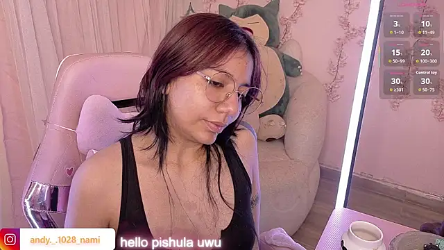 Snapshot of Nami_usagi chatting on May 24, 6:35 pm Nami usagi online show from May 24, 6:35 pm