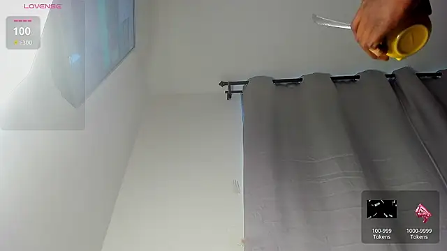 caroline tovar online show from March 20, 10:47 pm