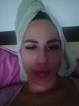Snapshot of Lorettelorena chatting on July 24, 5:44 pm Lorettelorena online show from July 24, 5:44 pm