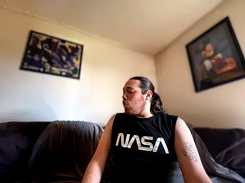 Snapshot of lucasgalacticman chatting on November 28, 3:47 pm lucasgalacticman online show from November 28, 3:47 pm