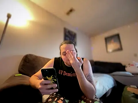 Snapshot of lucasgalacticman chatting on December 22, 2:47 pm lucasgalacticman online show from December 22, 2:47 pm