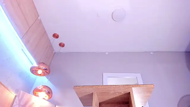 Snapshot of bonie_lov chatting on January 26, 2:03 am bonie lov online show from January 26, 2:03 am