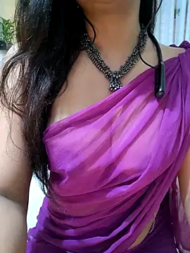 Snapshot of RadhaBabe chatting on July 27, 10:00 am RadhaBabe online show from July 27, 10:00 am