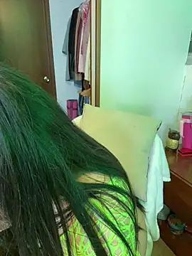 KateLatorre online show from March 15, 10:55 pm