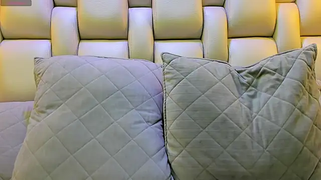 Snapshot of Salo_Heaven chatting on January 16, 1:36 pm Salo Heaven online show from January 16, 1:36 pm