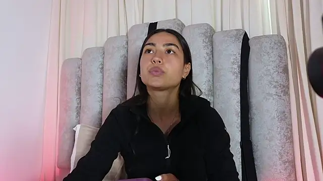 Snapshot of samantha_bss chatting on July 28, 6:31 pm samantha bss online show from July 28, 6:31 pm