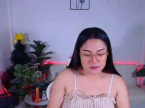 Snapshot of plysaithailand chatting on December 21, 8:10 am plysaithailand online show from December 21, 8:10 am