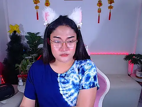 Snapshot of plysaithailand chatting on February 8, 7:34 am plysaithailand online show from February 8, 7:34 am