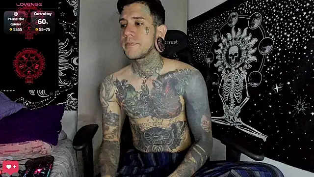 Snapshot of josh__ackerman chatting on January 13, 9:41 am josh ackerman online show from January 13, 9:41 am