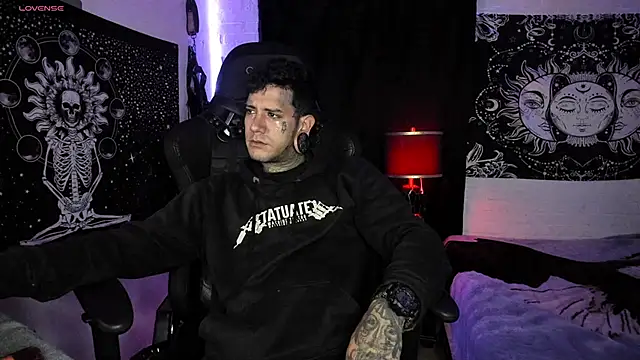 Snapshot of josh__ackerman chatting on March 16, 4:41 am josh ackerman online show from March 16, 4:41 am