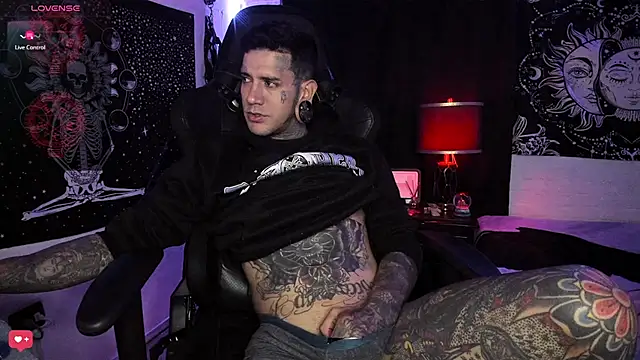 Snapshot of josh__ackerman chatting on March 20, 3:23 am josh ackerman online show from March 20, 3:23 am