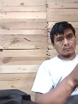 Snapshot of Rusito26 chatting on June 17, 8:43 pm Rusito26 online show from June 17, 8:43 pm