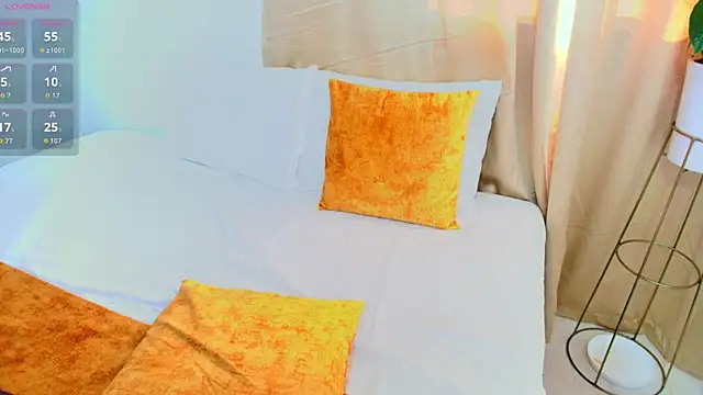 Snapshot of yulina_xue chatting on September 14, 9:25 pm yulina xue online show from September 14, 9:25 pm