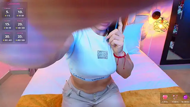 Snapshot of yulina_xue chatting on October 24, 10:06 pm yulina xue online show from October 24, 10:06 pm