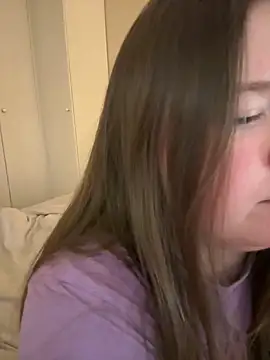 Snapshot of remirann_ chatting on January 7, 6:03 pm remirann online show from January 7, 6:03 pm