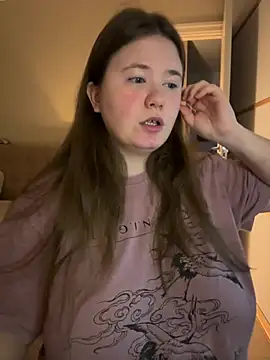 Snapshot of remirann_ chatting on February 4, 7:00 pm remirann online show from February 4, 7:00 pm