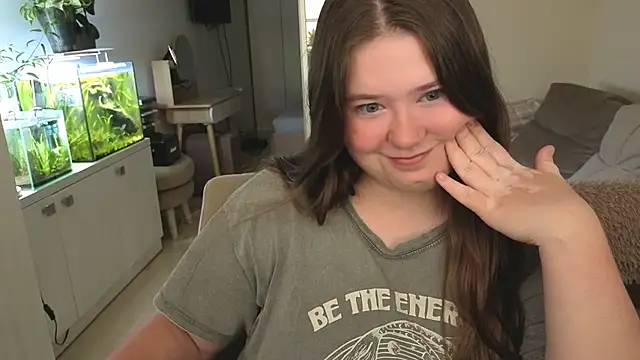 Snapshot of remirann_ chatting on November 6, 12:39 pm remirann online show from November 6, 12:39 pm