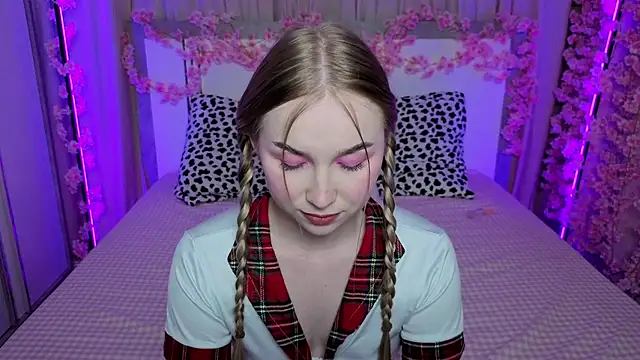 LilyStarlight online show from April 13, 3:23 am