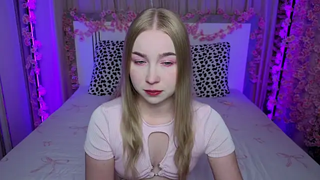 LilyStarlight online show from July 17, 3:46 am