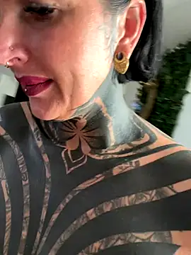 InkedBiitch online show from September 12, 6:13 am