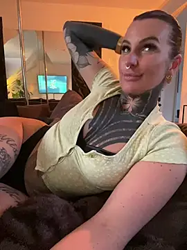 InkedBiitch online show from April 17, 6:33 pm