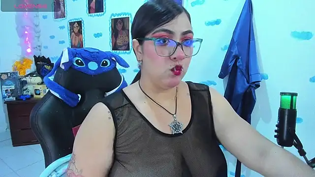 Snapshot of OnlyBluex chatting on January 14, 3:34 am OnlyBluex online show from January 14, 3:34 am