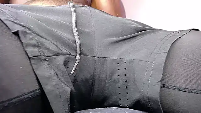 MAXJONES 2 online show from April 9, 8:36 pm