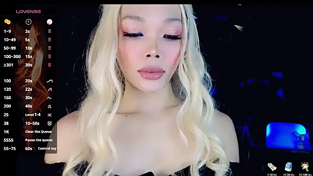 Snapshot of sugar_bbyxx chatting on October 24, 5:15 am sugar bbyxx online show from October 24, 5:15 am