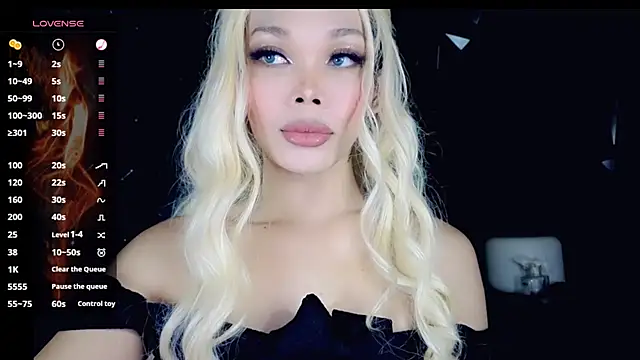 Snapshot of sugar_bbyxx chatting on November 11, 5:18 am sugar bbyxx online show from November 11, 5:18 am