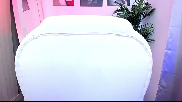 Snapshot of fioresantamaria chatting on September 13, 9:14 pm fioresantamaria online show from September 13, 9:14 pm
