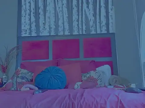 MissParis26 online show from October 16, 9:43 am